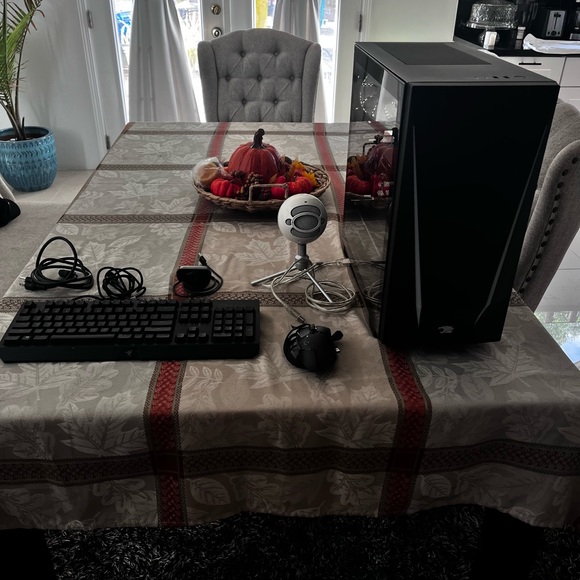 IBUYPOWER GAMING PC BUNDLE